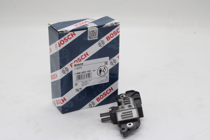 1986AE0102 Реле-регулятор генератора — 2