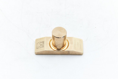 WG2229100022 Ползун КПП HW25712XST