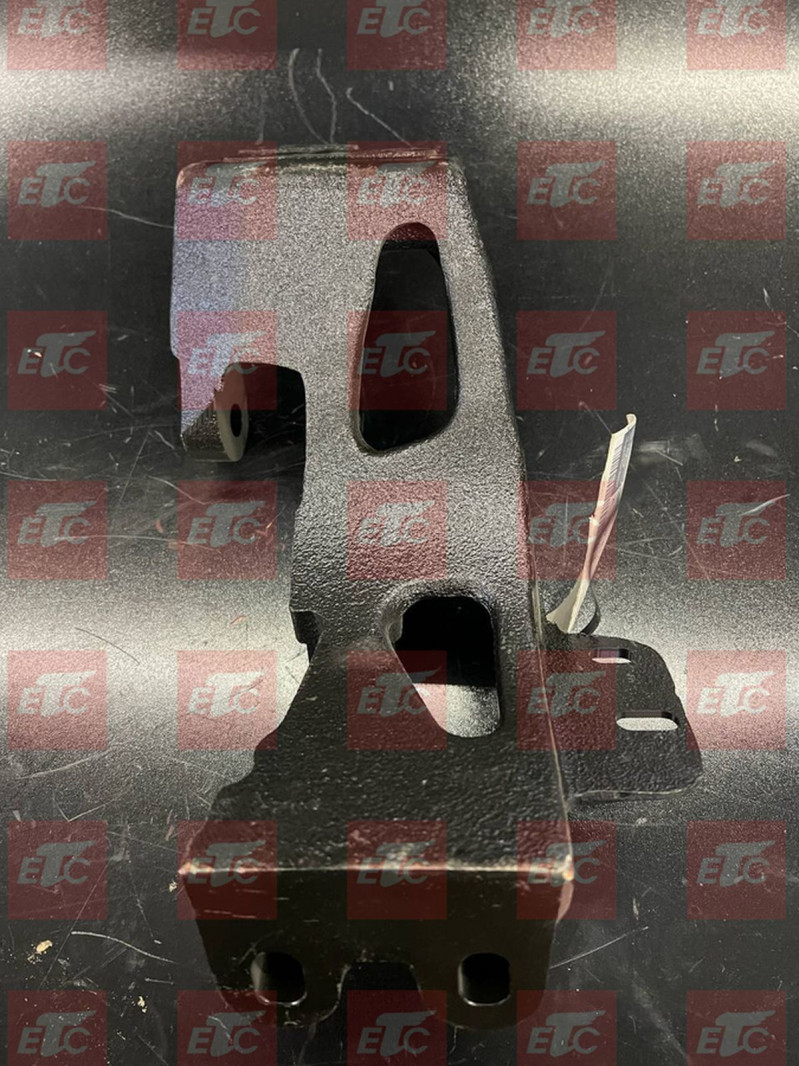 A9303172301 Кронштейн подвески кабины задний правый — 3