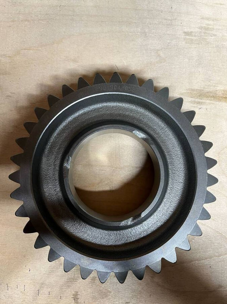 ER 95570800 Шестерня заднего хода Z=35 — 2