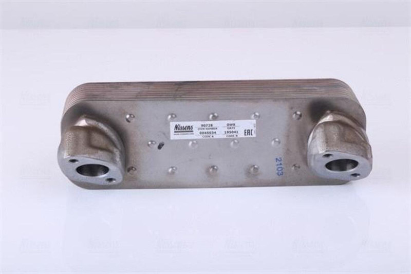 90728 Радиатор масляный D2566/2865/2866/2876 — 4