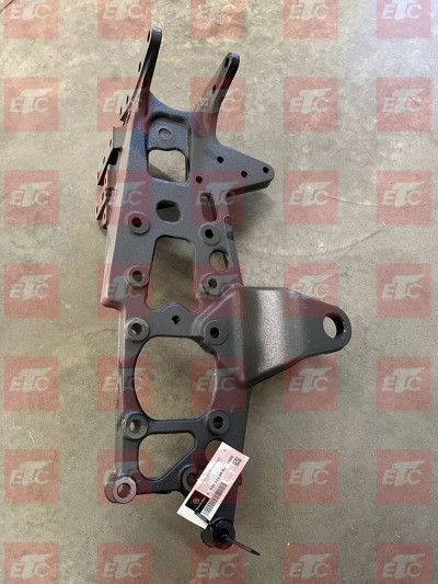 A93032204017390 Кронштейн перед. рессоры