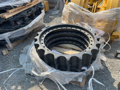 2082761210 Звездочка ведущая PC400, PC450