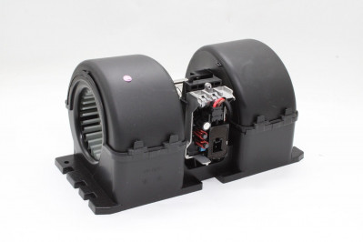 DT 382053 Моторчик отопителя в сб. с корпусом