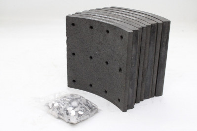 30004256 Накладки тормозные