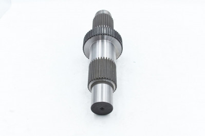 712356110019 Вал входной редуктора среднего моста