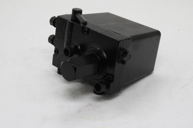 45429 Насос подъема кабины — 2