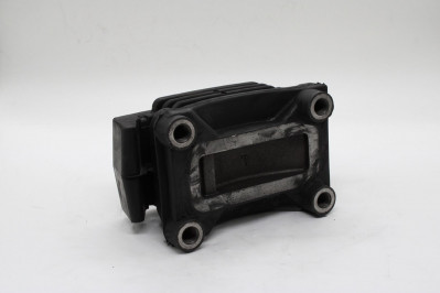 710W962100555 Подушка задней рессоры левая