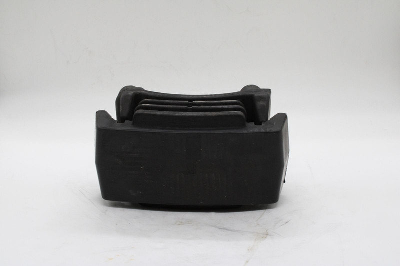 710W962100554 Подушка задней рессоры правая — 2