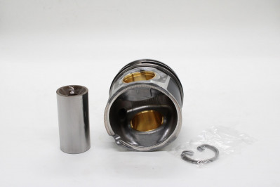 40528600 Поршнекомплект D2676 STD