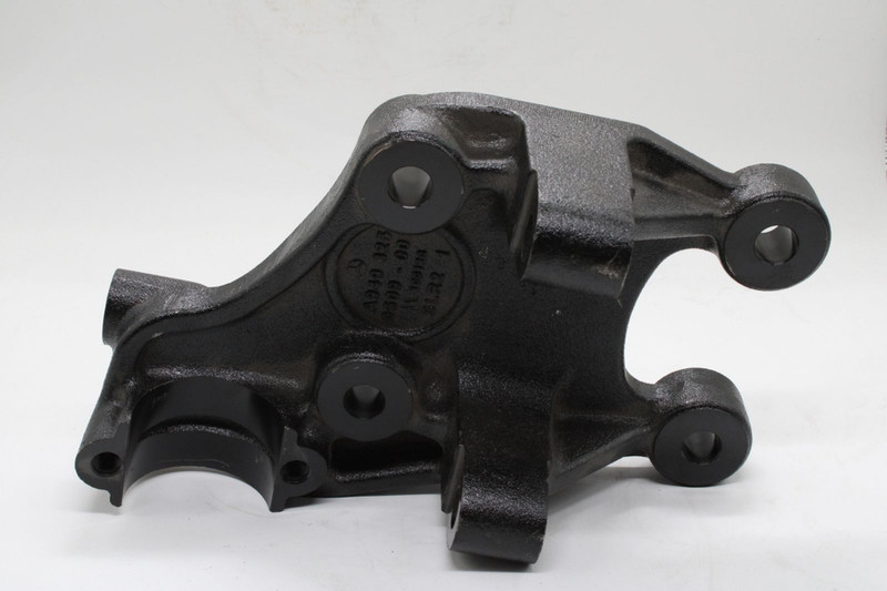 9493250509 Кронштейн амортизатора правый заднего моста — 4