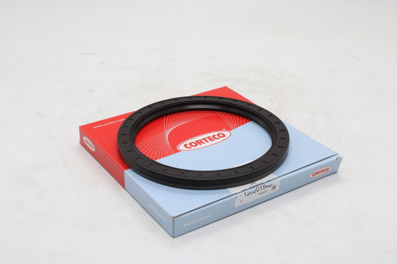 DT 224634 Фара противотуманная вставка — 2