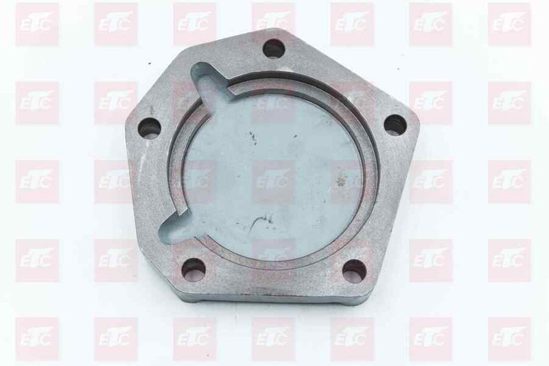 L903011100 Передняя крышка промежуточного вала — 2