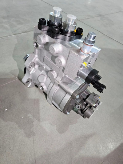 612600080674 Топливный насос высокого давления Е3/4