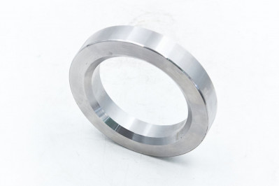 CNHTC WG9725520136 Кольцо сальника подшипника