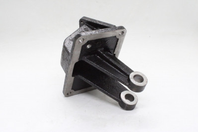 JS180160102440 Кронштейн вилки сцепления