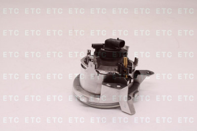 DT 121801 Фара дальнего света правая