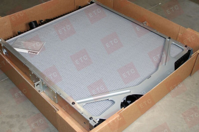 CR1556000P Радиатор водяной