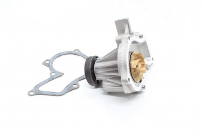 P235 Помпа водяная