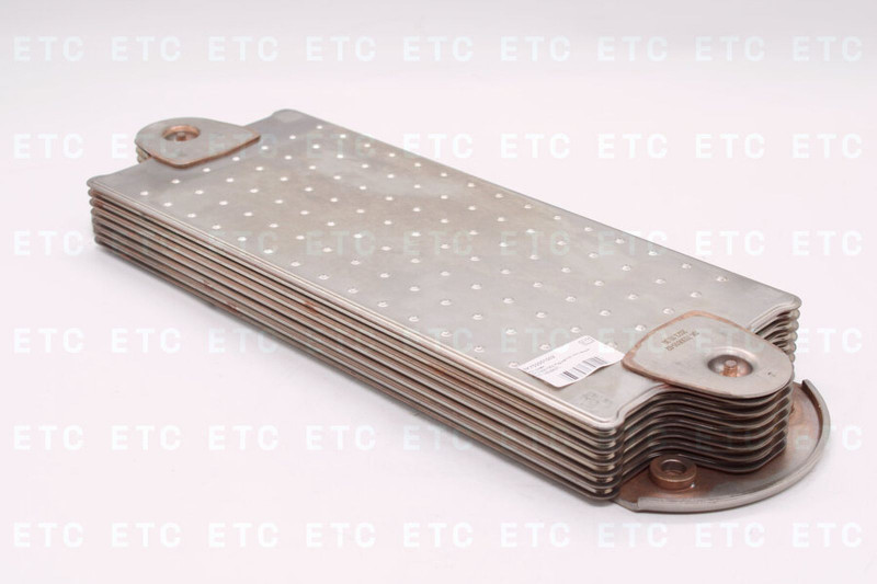 SK703001002 Радиатор масляный — 1