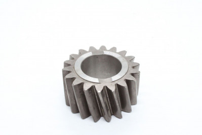 2017270304 Шестерня з. хода z=18