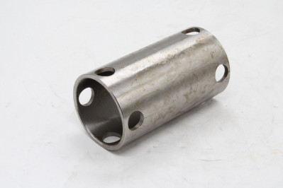 2050460234 Втулка распорная