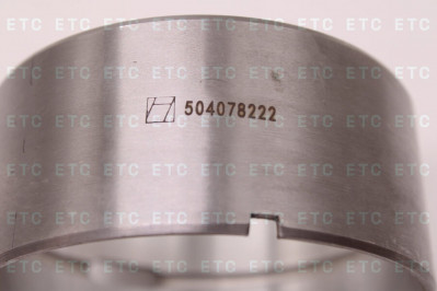 504078222 Втулка распредвала