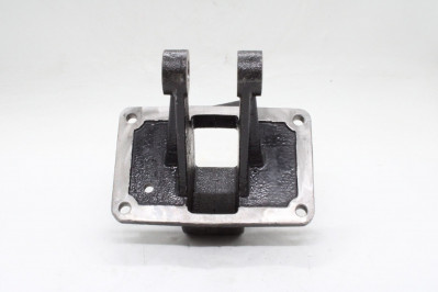 JS180160102440 Кронштейн вилки сцепления