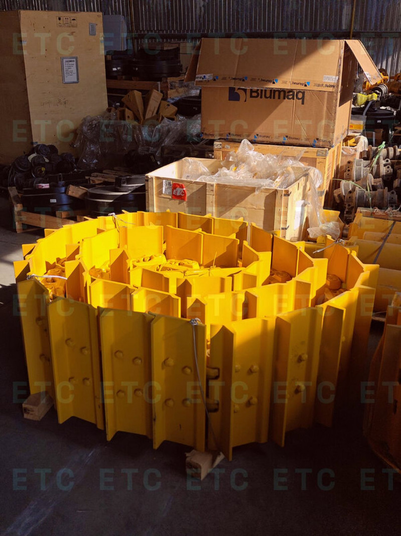 14X-32-03105 Гусеничная лента с башмаками 42 зв. — 2