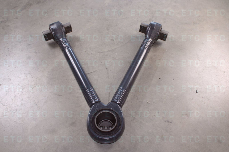 SEM 8806 Тяга реактивная V-образная L=677 — 2