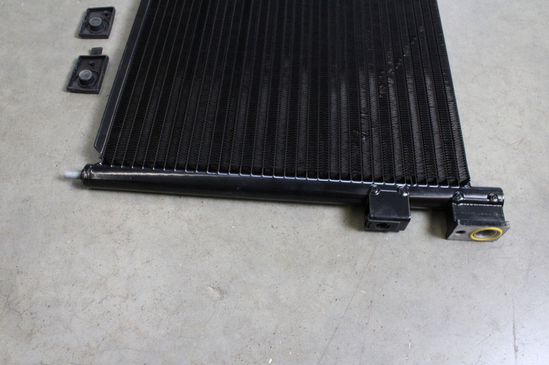 VO 21086304 Радиатор кондиционера — 5