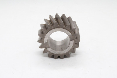 2017270304 Шестерня з. хода z=18